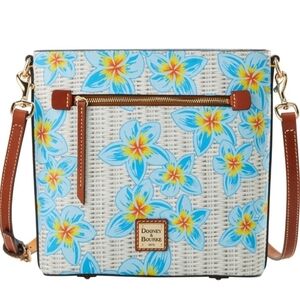 💙🏵NWT Dooney & Bourke Plumeria Collection Crossbody Bag🏵💙